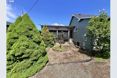432 Cedar St, Myrtle Point, OR 97458 - Photo 24