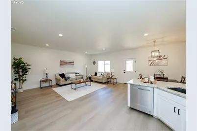 729 Periander Way, Harrisburg, OR 97446 - Photo 12