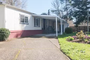 7858 SE King Rd, Milwaukie, OR 97222 - Photo 2