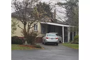 7858 SE King Rd, Milwaukie, OR 97222 - Photo 2