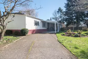 7858 SE King Rd, Milwaukie, OR 97222 - Photo 1