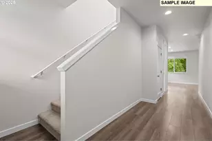 13705 NE 108th St, Vancouver, WA 98682 - Photo 2