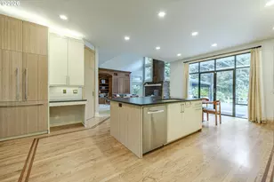 1564 Regency Dr, Eugene, OR 97401 - Photo 22