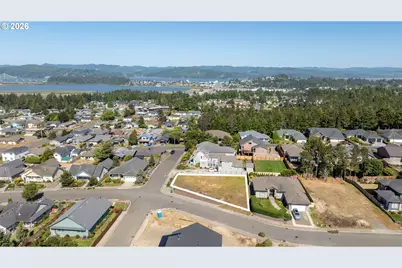 2115 Garfield St, North Bend, OR 97459 - Photo 8