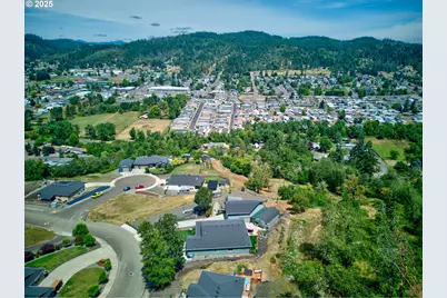 895 Valley Vista St, Sutherlin, OR 97479 - Photo 42