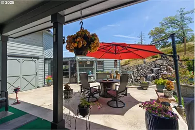 895 Valley Vista St, Sutherlin, OR 97479 - Photo 30