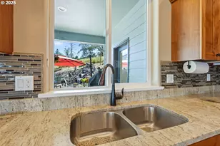 895 Valley Vista St, Sutherlin, OR 97479 - Photo 18