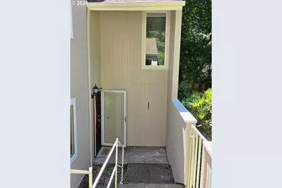2562 Brittania Pl, Eugene, OR 97405 - Photo 2