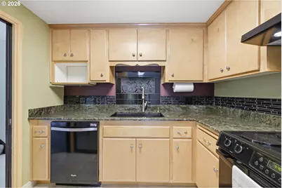 2562 Brittania Pl, Eugene, OR 97405 - Photo 2