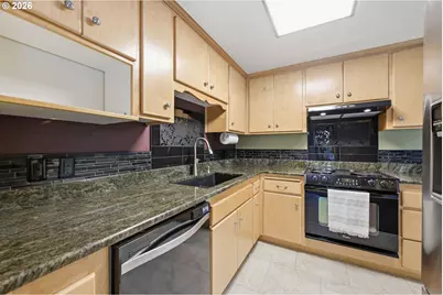 2562 Brittania Pl, Eugene, OR 97405 - Photo 4