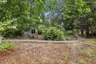 2562 Brittania Pl, Eugene, OR 97405 - Photo 34
