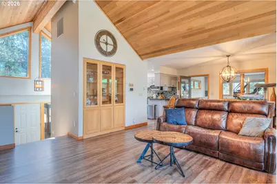 57665 Aspen Ln, Sunriver, OR 97707 - Photo 6