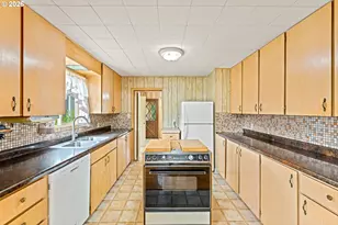 11333 NE Morris St, Portland, OR 97220 - Photo 6