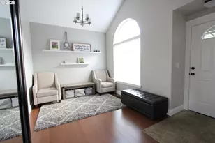 14225 SE Center St, Portland, OR 97236 - Photo 4