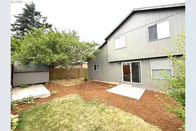 14225 SE Center St, Portland, OR 97236 - Photo 24