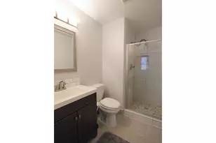 14225 SE Center St, Portland, OR 97236 - Photo 22