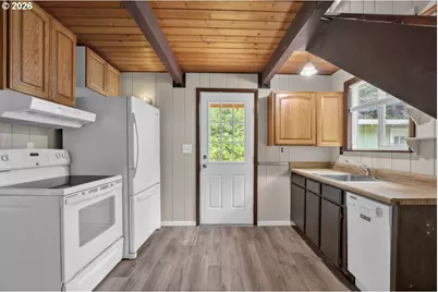 88046 Leeward Dr, Florence, OR 97439 - Photo 2