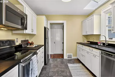 3923 NE 76th Ave, Portland, OR 97213 - Photo 18