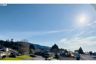825 Brookhaven Dr, Brookings, OR 97415 - Photo 2
