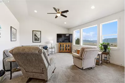 2549 E 18th St, The Dalles, OR 97058 - Photo 12