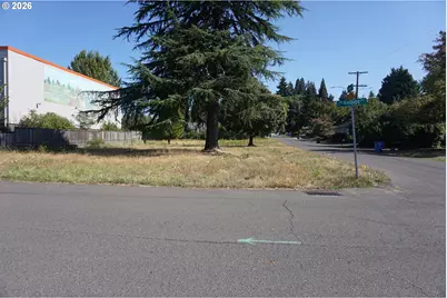 14824 SE Kellogg Ave, Milwaukie, OR 97267 - Photo 1