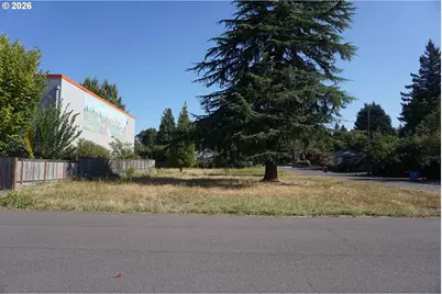 14824 SE Kellogg Ave, Milwaukie, OR 97267 - Photo 2