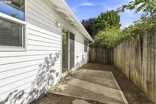 15310 SE Stark St, Portland, OR 97233 - Photo 28