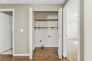 15310 SE Stark St, Portland, OR 97233 - Photo 14
