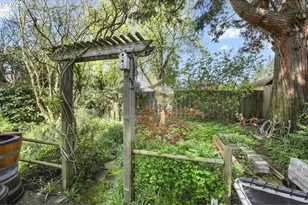 575 N Locust St, Canby, OR 97013 - Photo 36