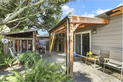 575 N Locust St, Canby, OR 97013 - Photo 40