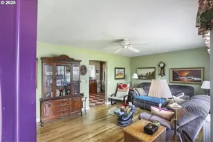 575 N Locust St, Canby, OR 97013 - Photo 6