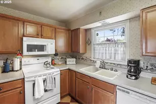 575 N Locust St, Canby, OR 97013 - Photo 20