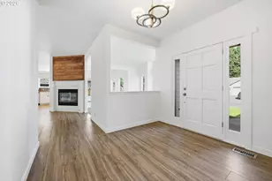 1718 Victorian Way, Eugene, OR 97401 - Photo 4