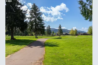 336 Sunday Dr, Creswell, OR 97426 - Photo 40