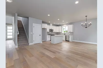 336 Sunday Dr, Creswell, OR 97426 - Photo 6