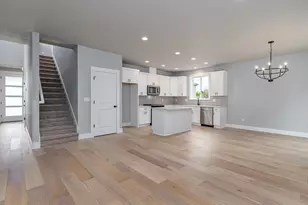 336 Sunday Dr, Creswell, OR 97426 - Photo 6