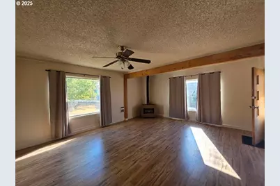 614 Staats Ave, Maupin, OR 97037 - Photo 10