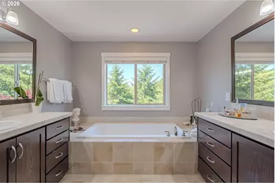 409 N 43rd Ct, Ridgefield, WA 98642 - Photo 8