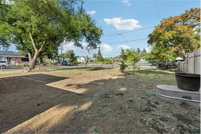 8318 SE Knapp St, Portland, OR 97266 - Photo 26