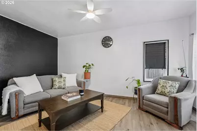 8318 SE Knapp St, Portland, OR 97266 - Photo 6