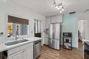 8318 SE Knapp St, Portland, OR 97266 - Photo 12