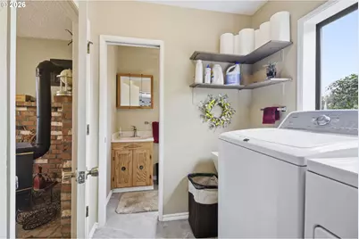 270 Glenwood Ct, Roseburg, OR 97471 - Photo 44