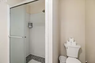 270 Glenwood Ct, Roseburg, OR 97471 - Photo 40