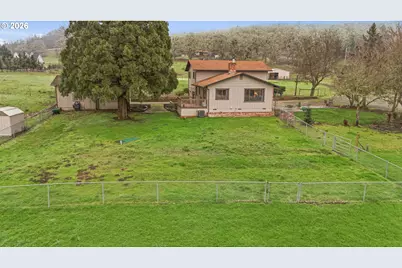 270 Glenwood Ct, Roseburg, OR 97471 - Photo 10