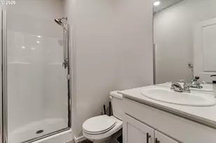 2932 V St, Springfield, OR 97477 - Photo 6