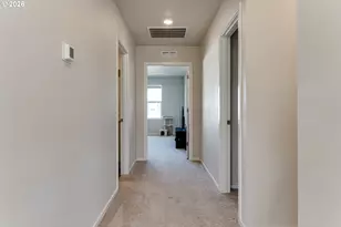 2932 V St, Springfield, OR 97477 - Photo 28