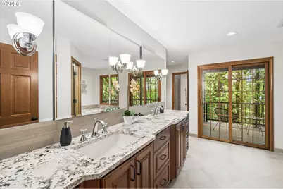 4830 SW Dosch Park Ln, Portland, OR 97239 - Photo 30