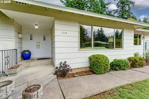 1114 NE 137th Ave, Portland, OR 97230 - Photo 4