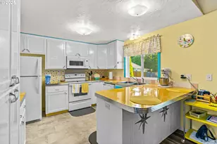 4130 Munsel Creek Dr, Florence, OR 97439 - Photo 10