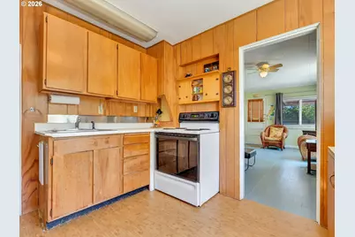 337 6th Ave, Seaside, OR 97138 - Photo 14